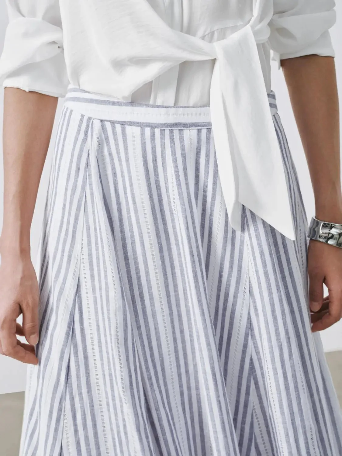 16808-linen-blend-contrast-striped-seamed-a-line-midi-skirts-5.webp Linen Blend Contrast Striped Seamed A-Line Midi Skirts