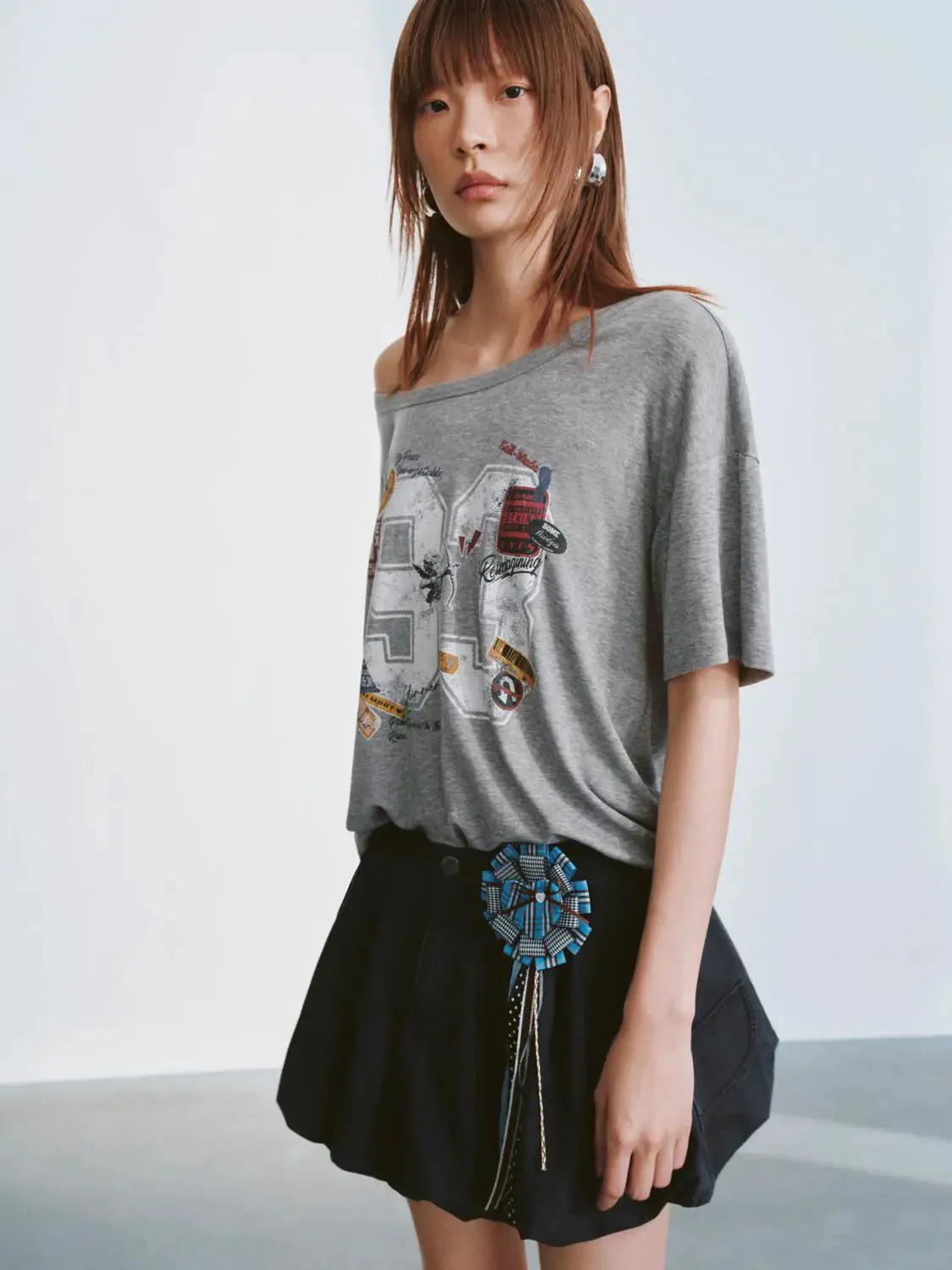1683-lyocell-wool-blend-one-shoulder-loose-fit-t-shirt-2.webp Lyocell Wool Blend One Shoulder Loose Fit T Shirt