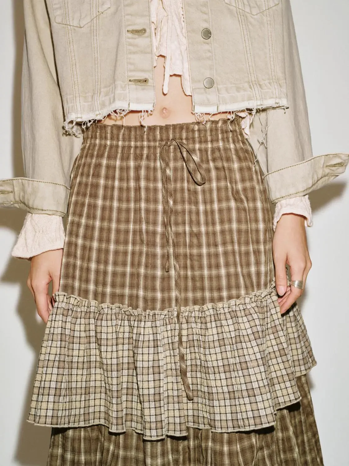 16842-ruffle-trim-contrast-check-tiered-a-line-midi-skirts-5.webp Ruffle Trim Contrast Check Tiered A-Line Midi Skirts
