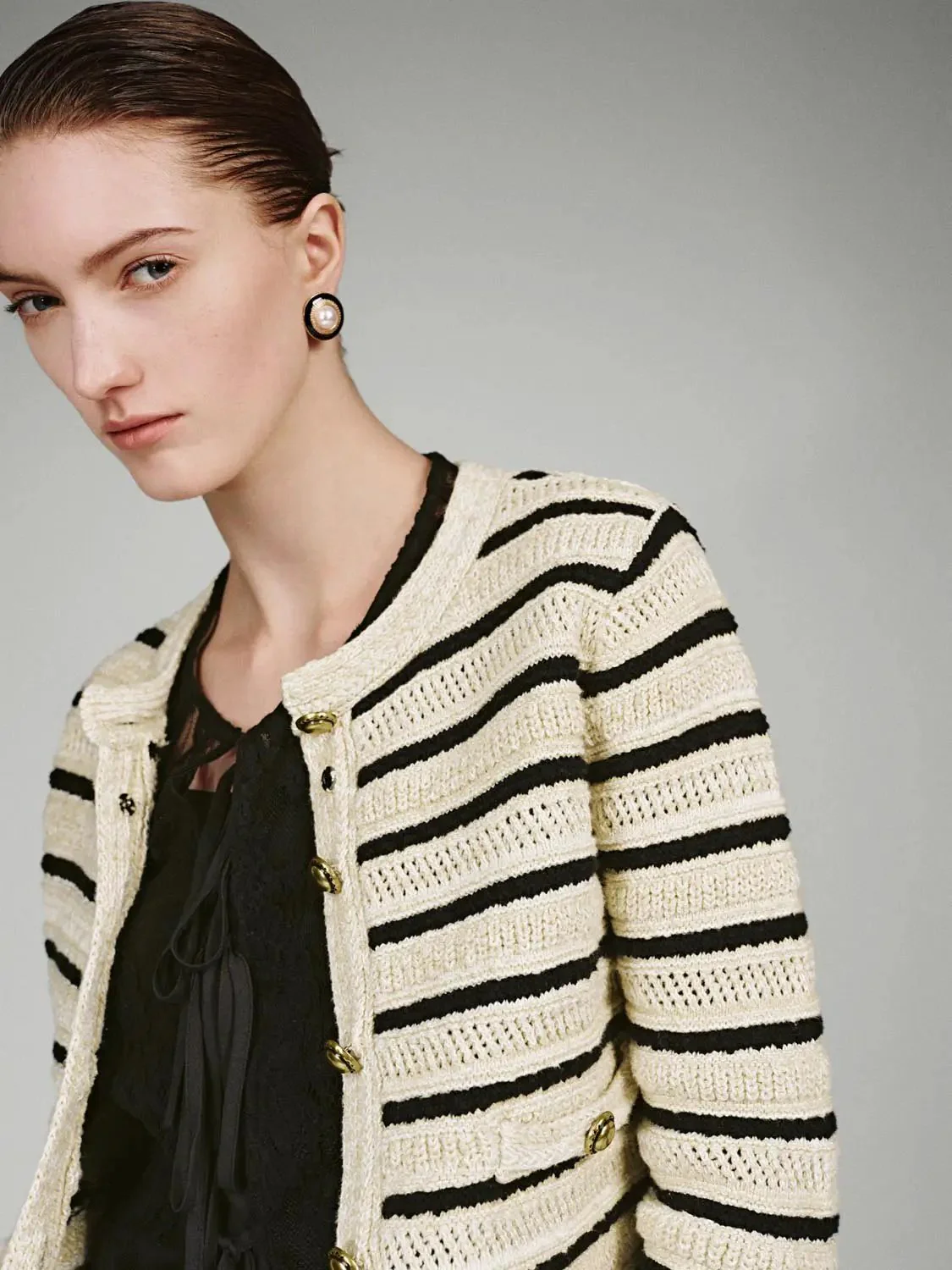 16900-crew-neck-striped-knitted-cardigans-3.webp Crew Neck Striped Knitted Cardigans