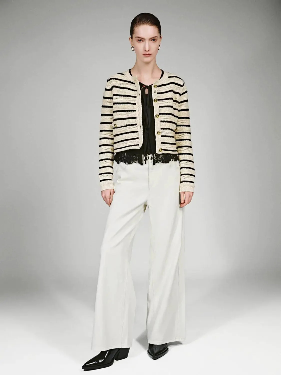 16900-crew-neck-striped-knitted-cardigans-4.webp Crew Neck Striped Knitted Cardigans