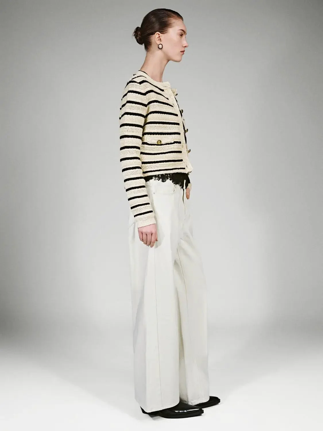 16900-crew-neck-striped-knitted-cardigans-5.webp Crew Neck Striped Knitted Cardigans