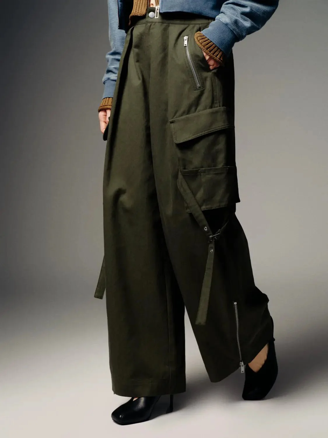 16907-flap-pocket-wide-leg-cargo-pants-3.webp Flap Pocket Wide Leg Cargo Pants