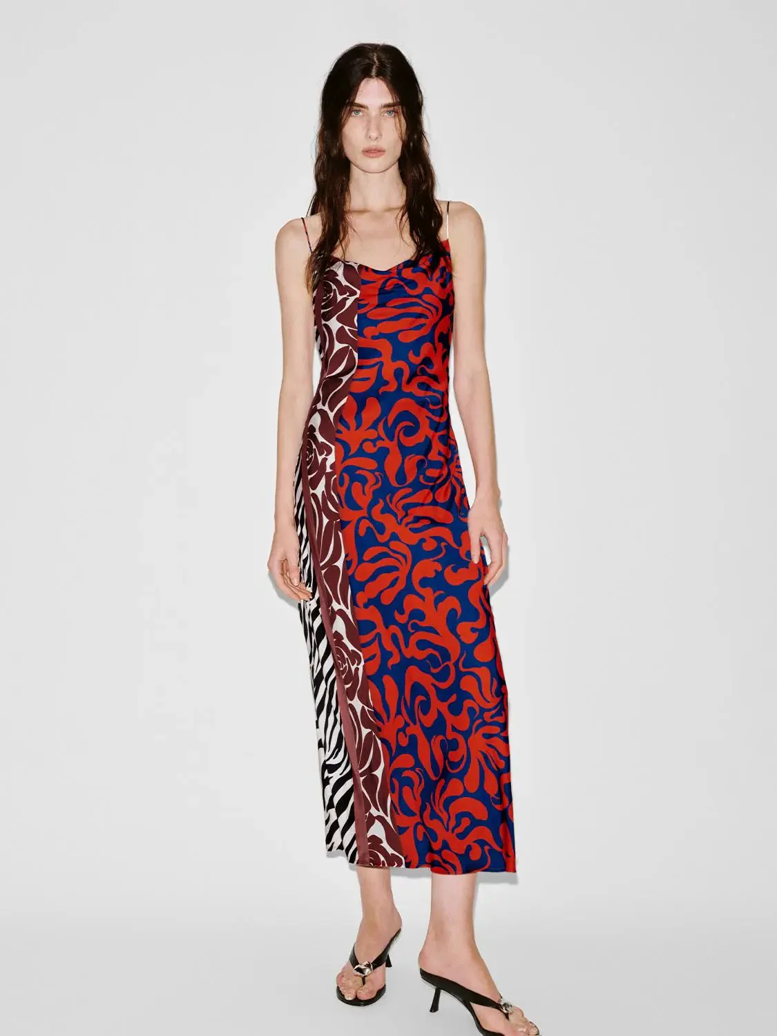 17050-viscose-contrast-print-strappy-maxi-dresses-1.webp Viscose Contrast Print Strappy Maxi Dresses