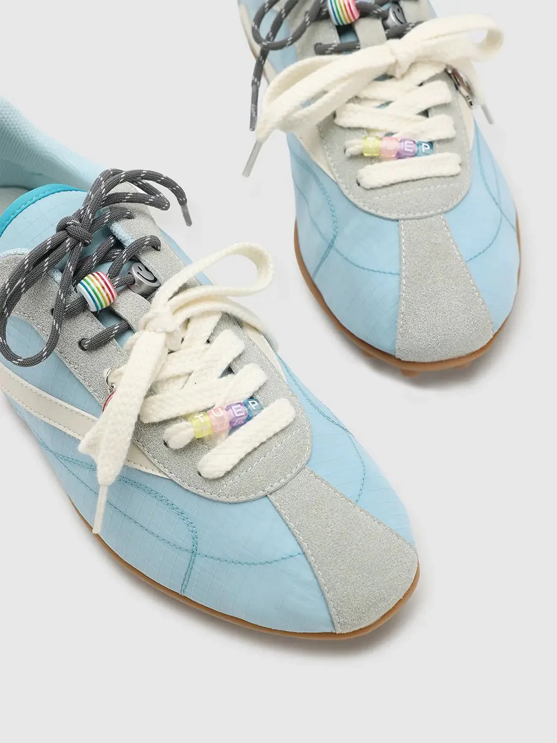 17057-lightweight-quilted-upper-lace-up-contrast-sneakers-6.webp Lightweight Quilted Upper Lace Up Contrast Sneakers