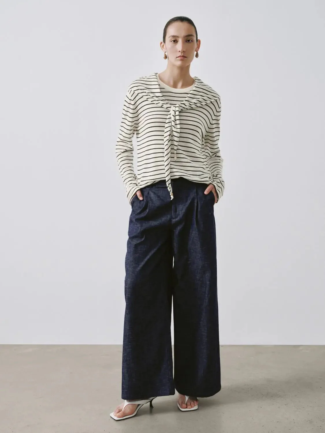 17066-shawl-detail-striped-long-sleeve-knitted-t-shirts-4.webp Shawl Detail Striped Long Sleeve Knitted T-Shirts