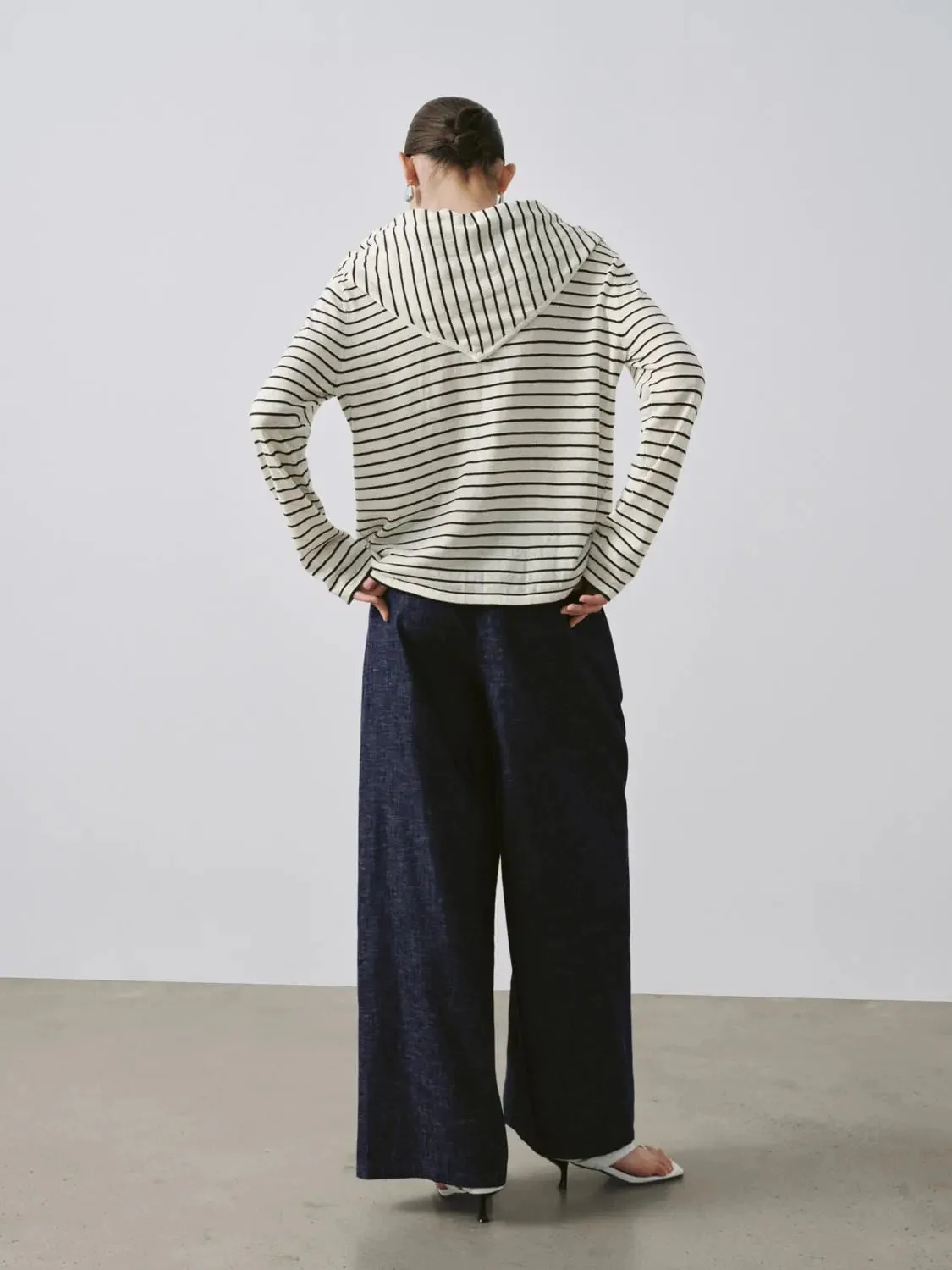 17066-shawl-detail-striped-long-sleeve-knitted-t-shirts-6.webp Shawl Detail Striped Long Sleeve Knitted T-Shirts