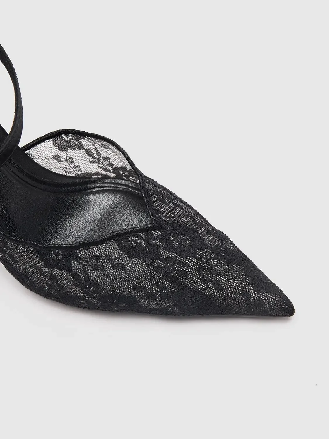 Laced Point-Toe Heeled Slingbacks