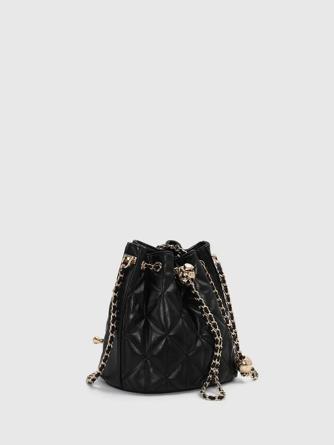 17134-faux-leather-drawstring-diamond-quilted-shoulder-bags-3.webp Faux Leather Drawstring Diamond Quilted Shoulder Bags