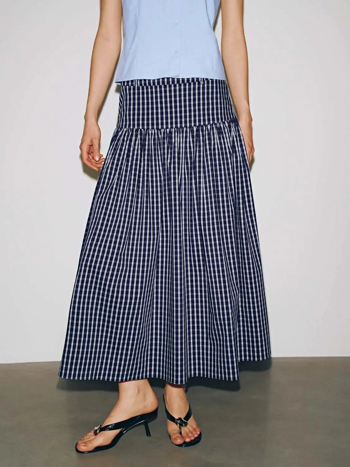 17135-cotton-checkered-tiered-maxi-navy-white-skirt-9.webp Cotton Checkered Tiered Maxi Navy White Skirt