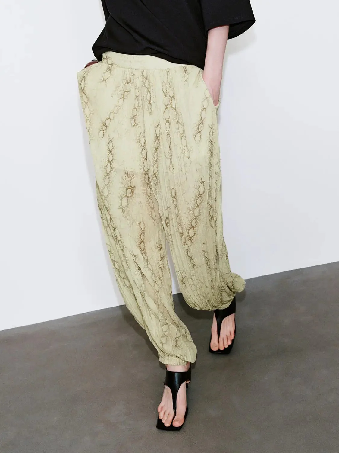 17142-pull-on-snake-print-jogger-pants-9.webp Pull On Snake Print Jogger Pants