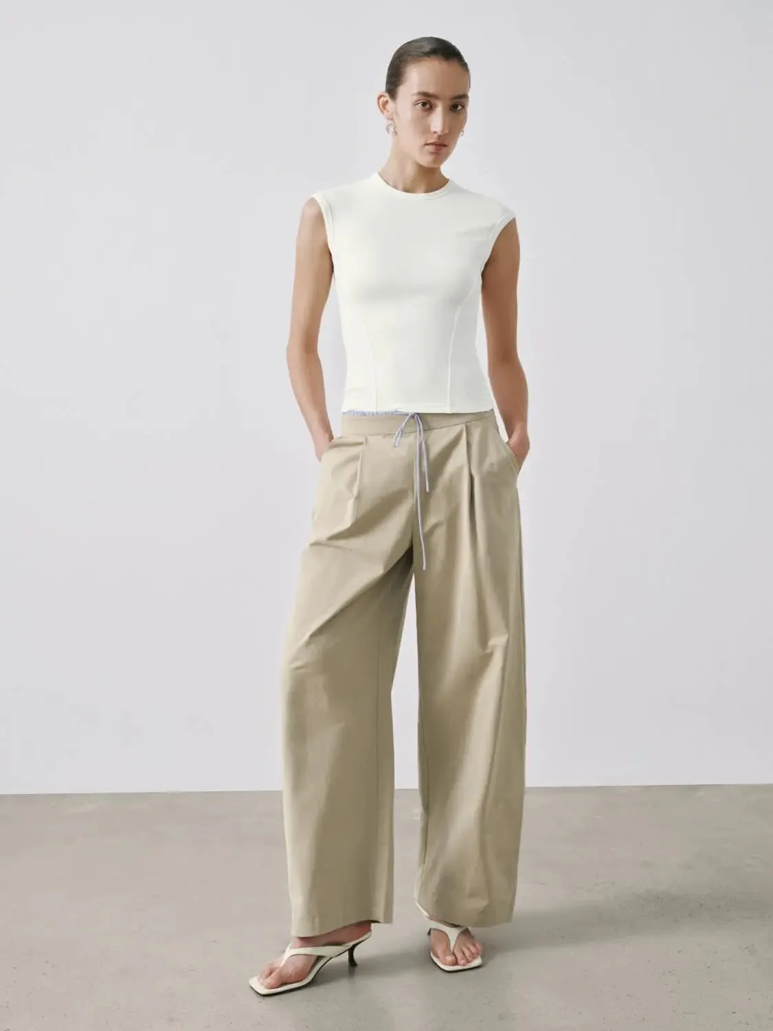 17154-drawstring-pull-on-barrel-leg-pants-7.webp Drawstring Pull On Barrel Leg Pants