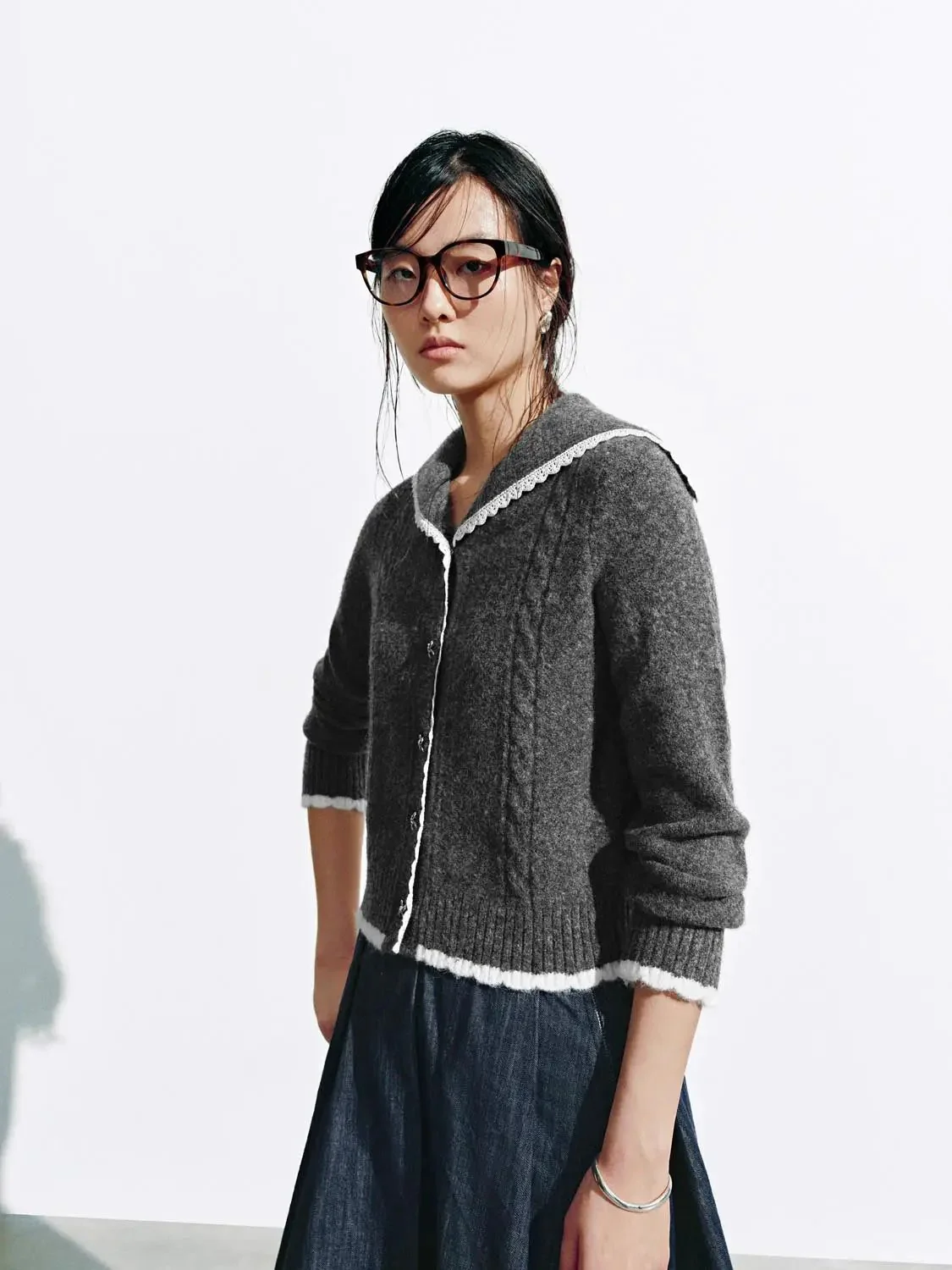 17198-collared-lace-trim-knitted-cardigans-10.webp Collared Lace Trim Knitted Cardigans
