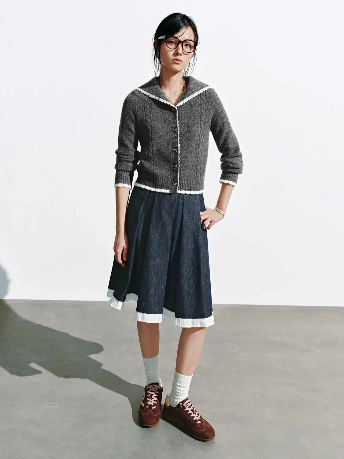 17198-collared-lace-trim-knitted-cardigans-12.webp Collared Lace Trim Knitted Cardigans