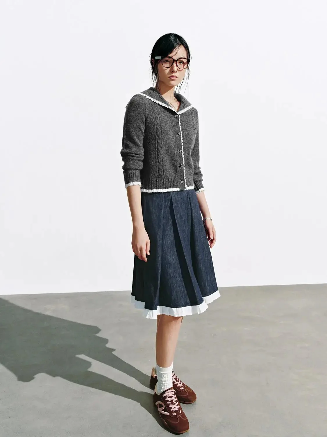 17198-collared-lace-trim-knitted-cardigans-13.webp Collared Lace Trim Knitted Cardigans