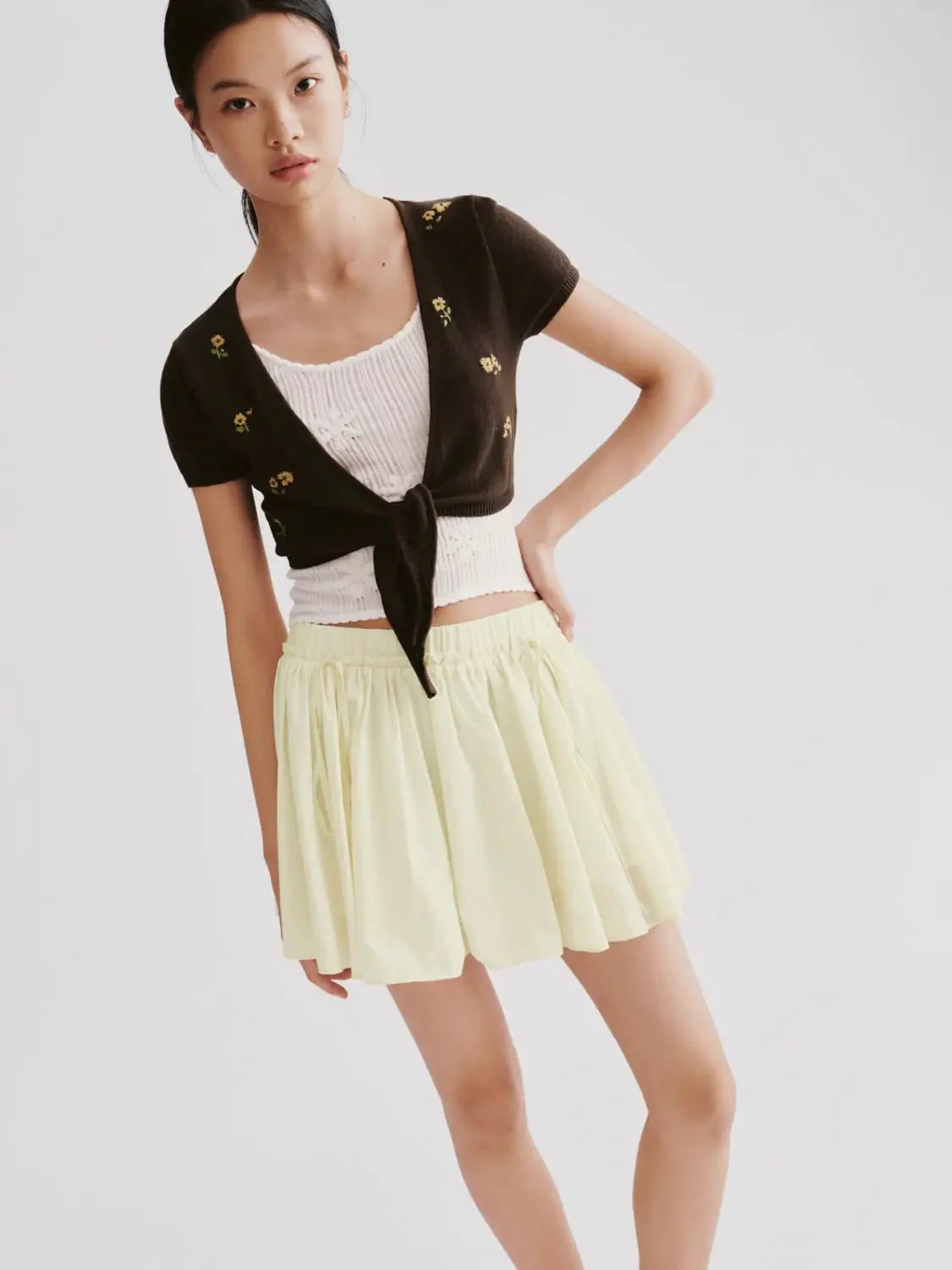 17266-embroidered-tie-front-cropped-knit-cardigans-2.webp Embroidered Tie Front Cropped Knit Cardigans