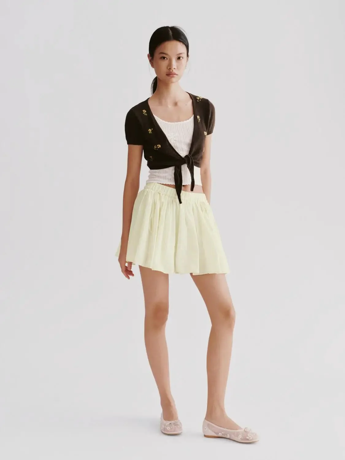 17266-embroidered-tie-front-cropped-knit-cardigans-4.webp Embroidered Tie Front Cropped Knit Cardigans