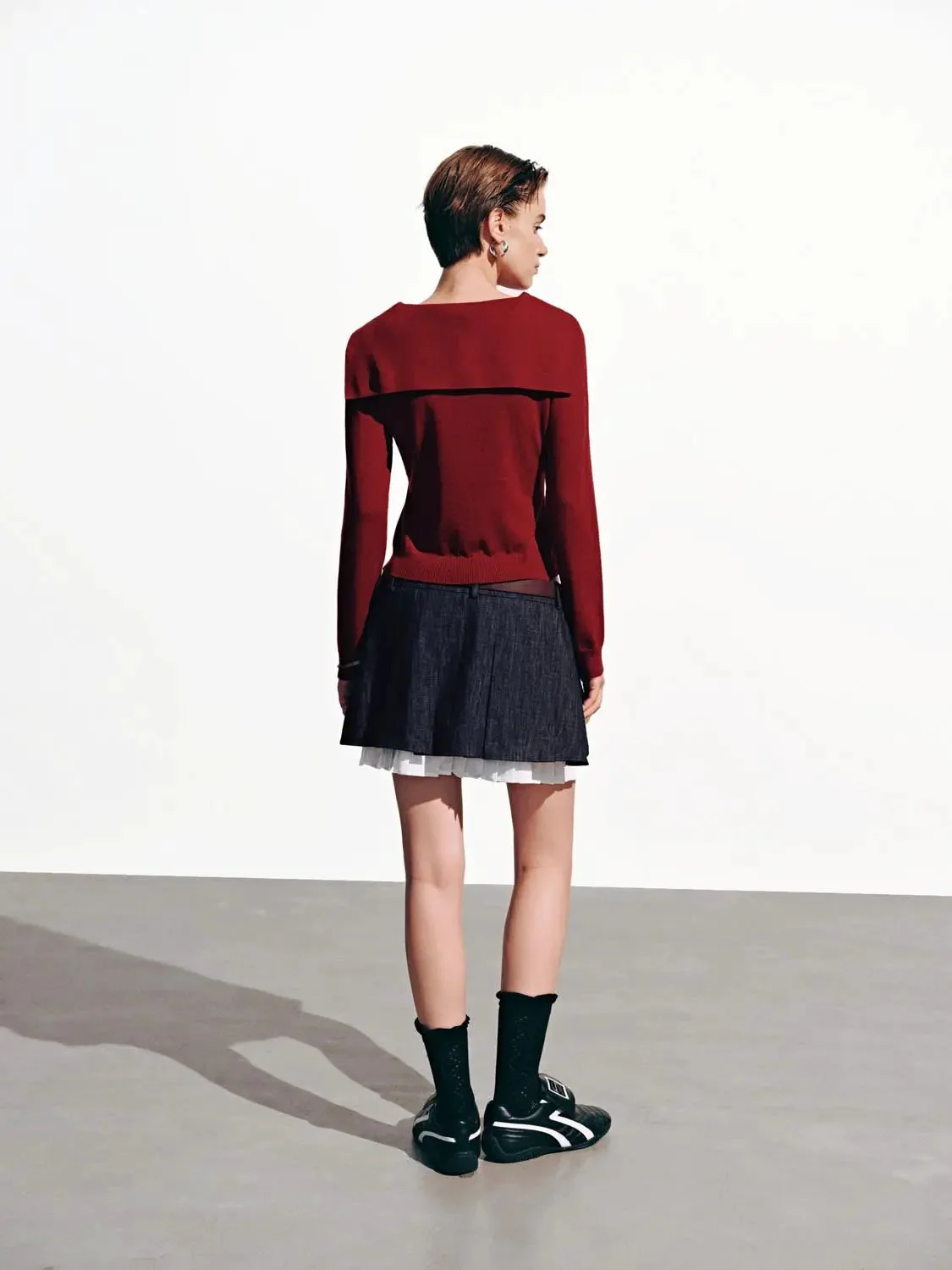17302-elegant-tie-neck-knit-long-sleeve-ribbed-top-6.webp Elegant Tie-Neck Knit Long-Sleeve Ribbed Top