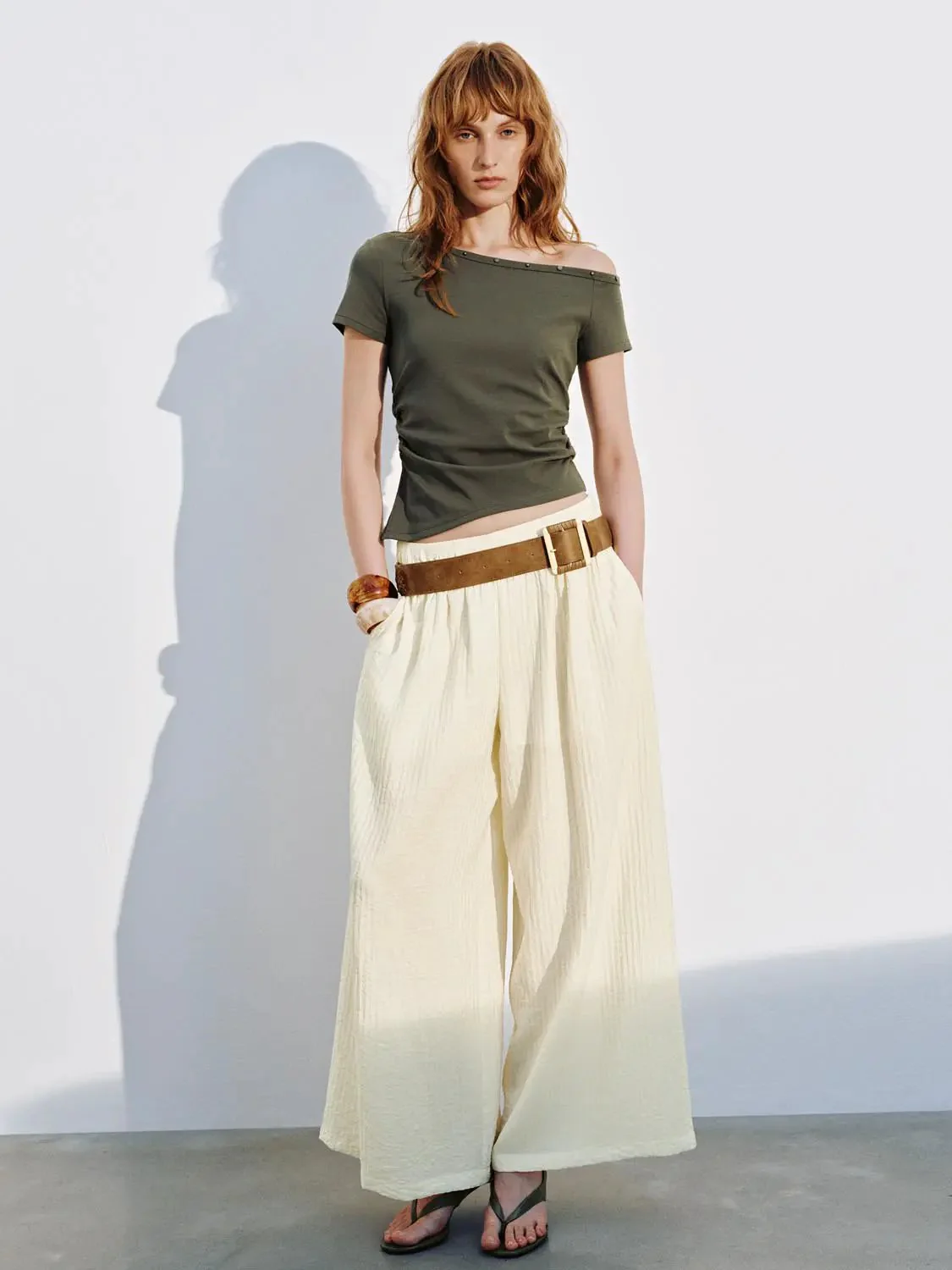 17318-cotton-blend-one-shoulder-ruched-t-shirts-4.webp Cotton Blend One Shoulder Ruched T Shirts
