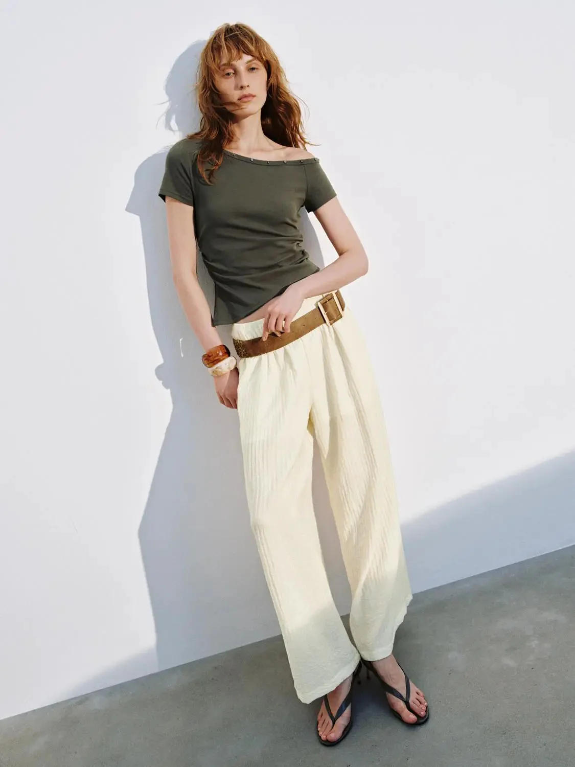 17318-cotton-blend-one-shoulder-ruched-t-shirts-5.webp Cotton Blend One Shoulder Ruched T Shirts