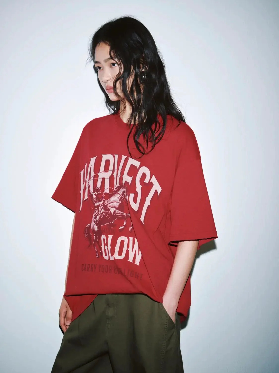 17403-cotton-graphic-print-loose-fit-crew-neck-t-shirts-2.webp Cotton Graphic Print Loose Fit Crew Neck T-Shirts