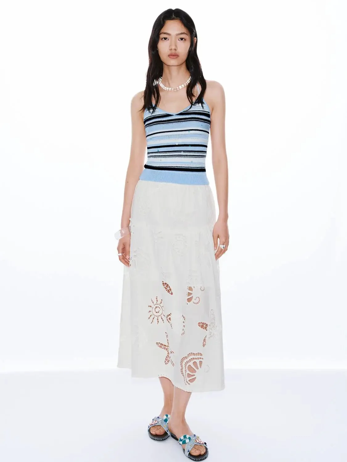 17450-halter-neck-contrast-striped-knitted-sleeveless-t-shirts-4.webp Halter Neck Contrast Striped Knitted Sleeveless T-Shirts