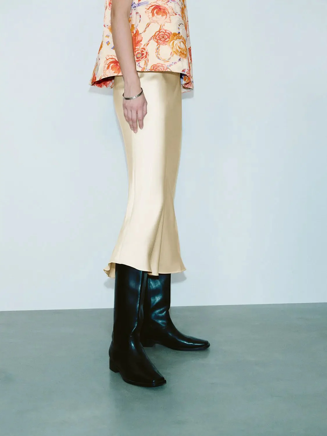 17456-fishtail-skirts-10.webp Fishtail Skirts