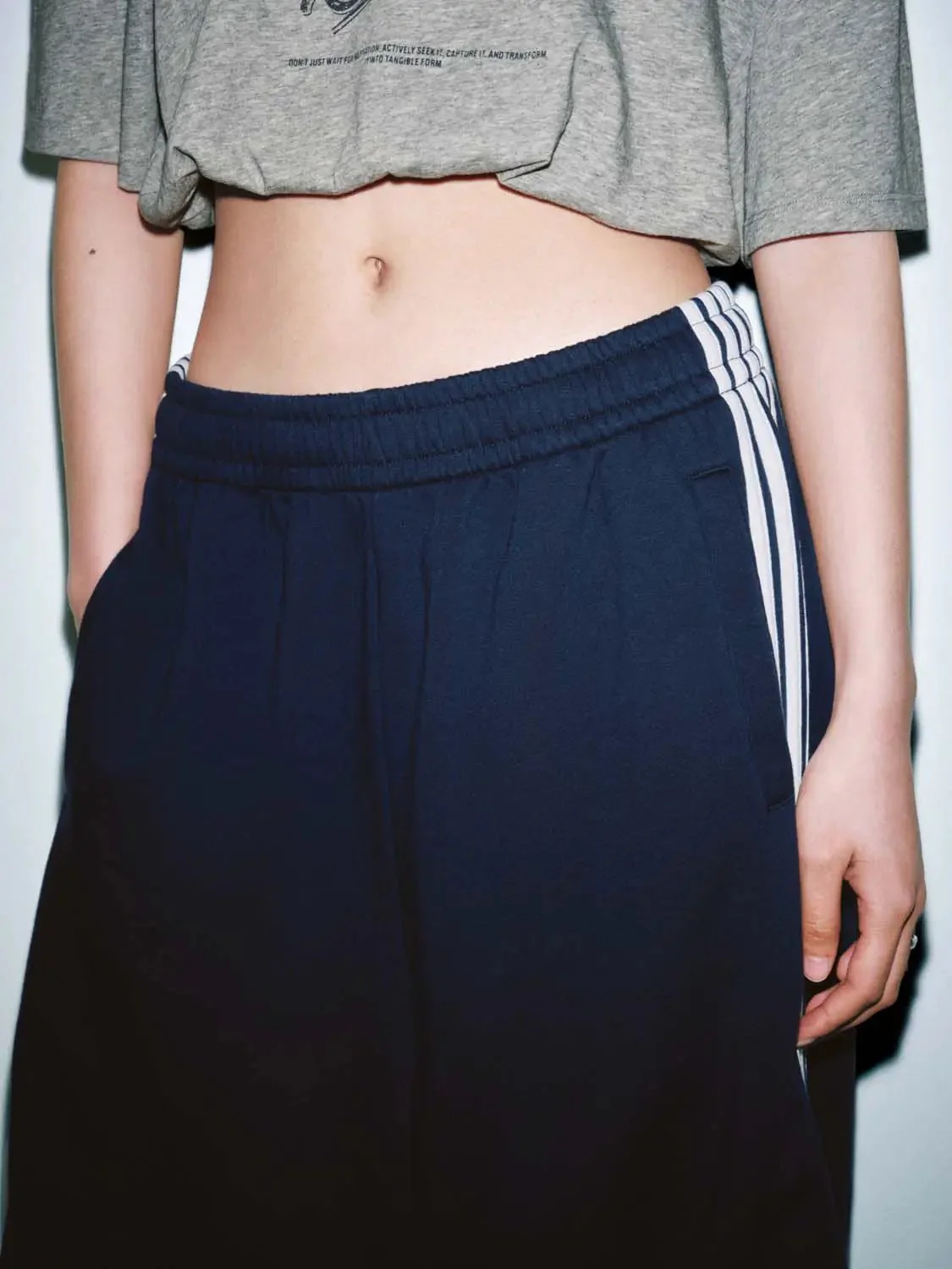 17484-cotton-blend-contrast-stripe-wide-leg-pants-13.webp Cotton Blend Contrast Stripe Wide Leg Pants