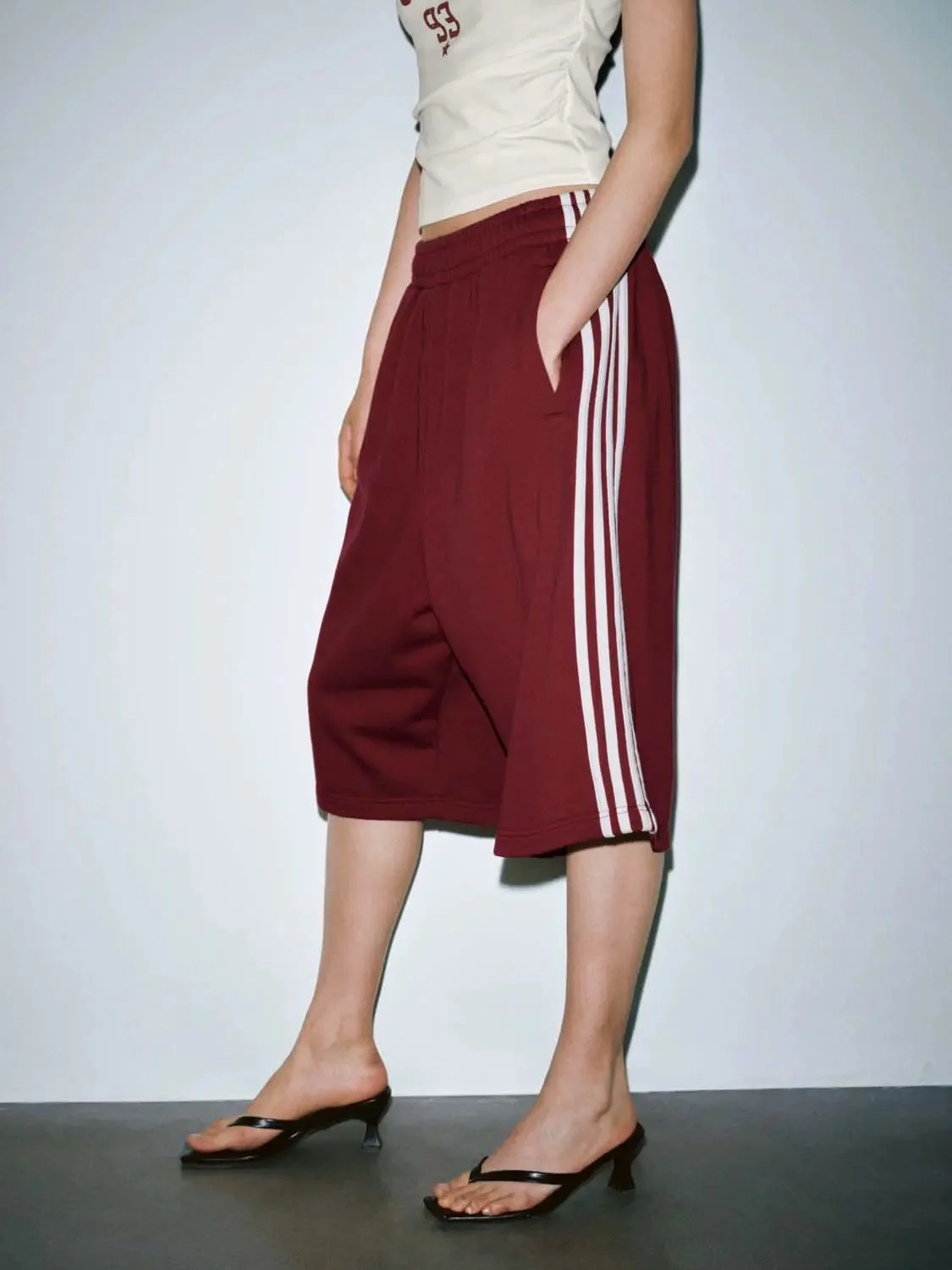 17484-cotton-blend-contrast-stripe-wide-leg-pants-3.webp Cotton Blend Contrast Stripe Wide Leg Pants