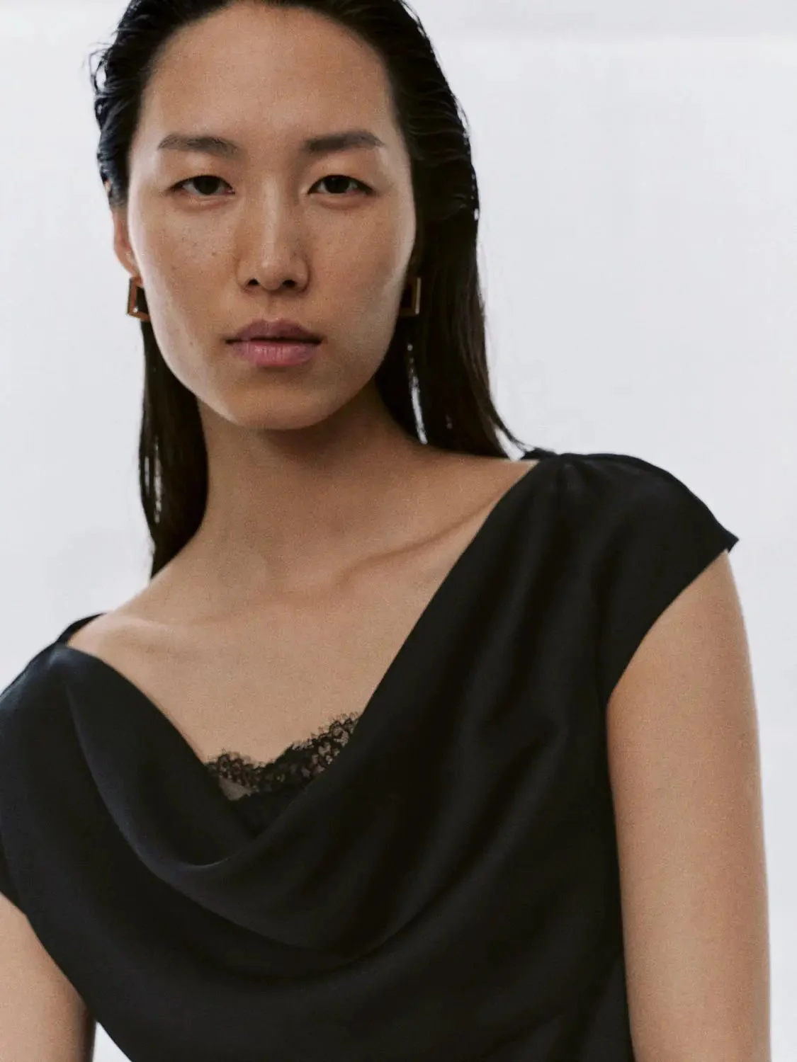 17541-v-neck-capped-sleeve-overhead-lace-shirt-11.webp V-Neck Capped Sleeve Overhead Lace Shirt