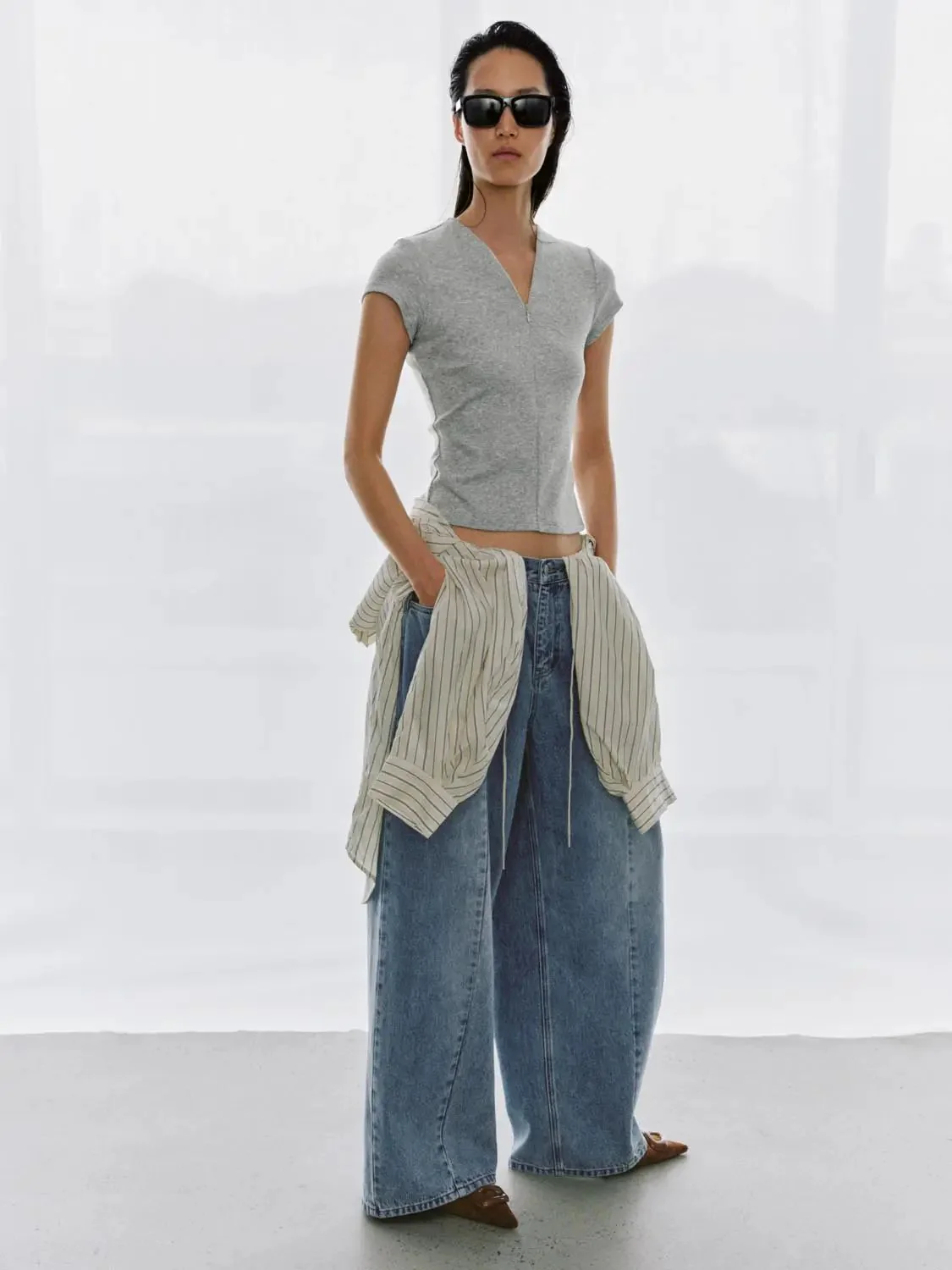 17552-cotton-viscose-v-neck-zip-detail-skinny-fit-t-shirts-5.webp Cotton-Viscose V-Neck Zip Detail Skinny-Fit T-Shirts