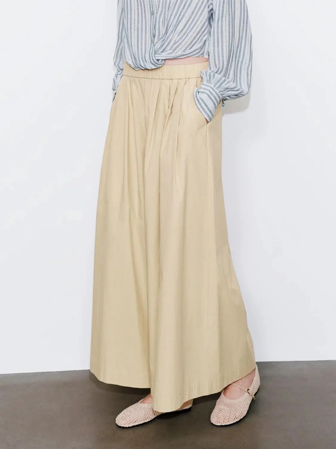 17575-pull-on-pleated-wide-leg-pants-3.webp Pull On Pleated Wide Leg Pants