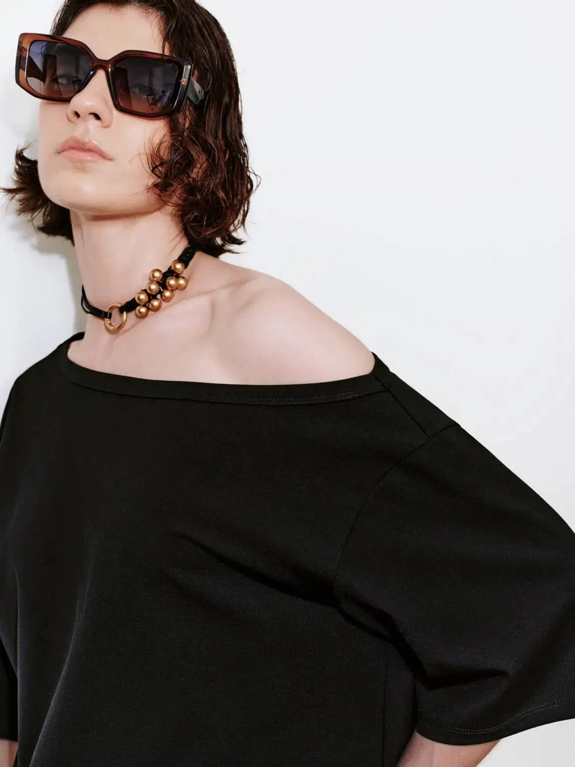 17609-one-shoulder-loose-fit-jersey-asymmetric-neckline-t-shirts-3.webp One Shoulder Loose Fit Jersey Asymmetric Neckline T Shirts