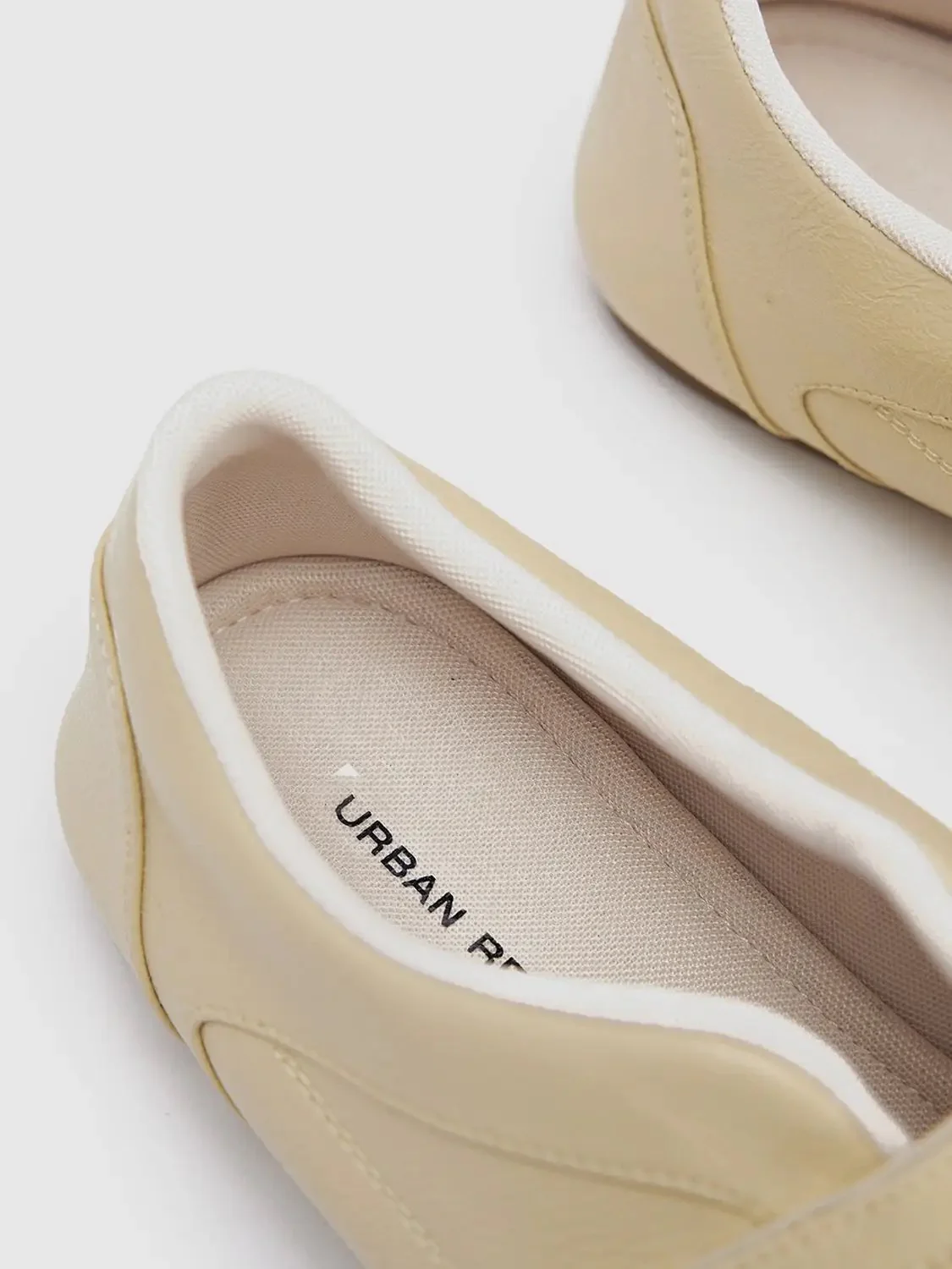1763-beige-smooth-upper-two-strap-mary-jane-pumps-6.webp Beige Smooth Upper Two-Strap Mary Jane Pumps