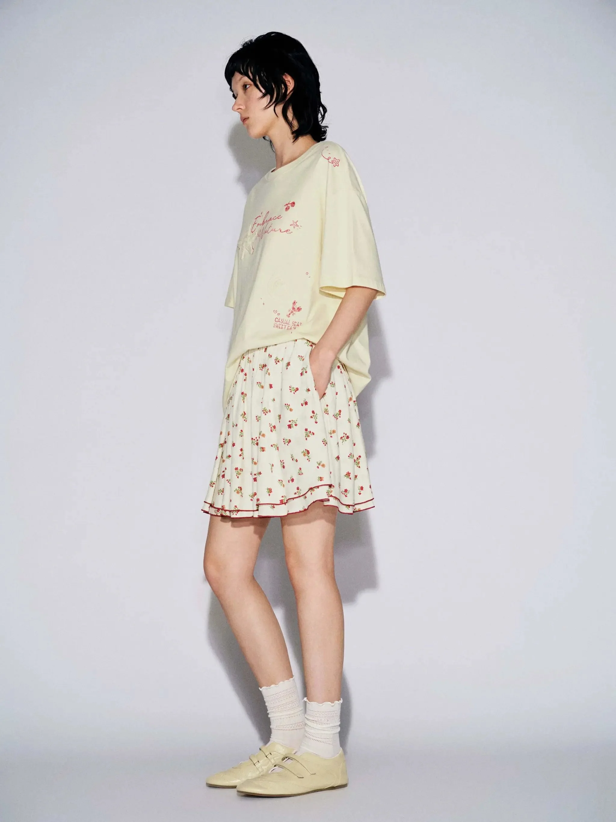 17670-soft-cotton-printed-crew-neck-floral-script-t-shirts-5.webp Soft Cotton Printed Crew Neck Floral Script T-Shirts