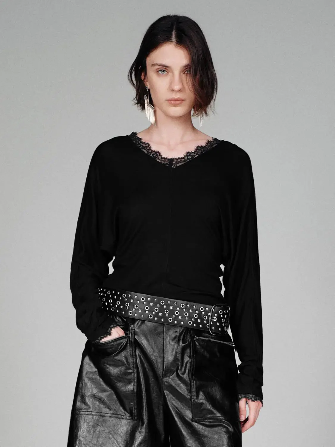 17682-lyocell-wool-blend-v-neck-lace-ruched-long-sleeve-t-shirt-9.webp Lyocell Wool Blend V Neck Lace Ruched Long Sleeve T Shirt