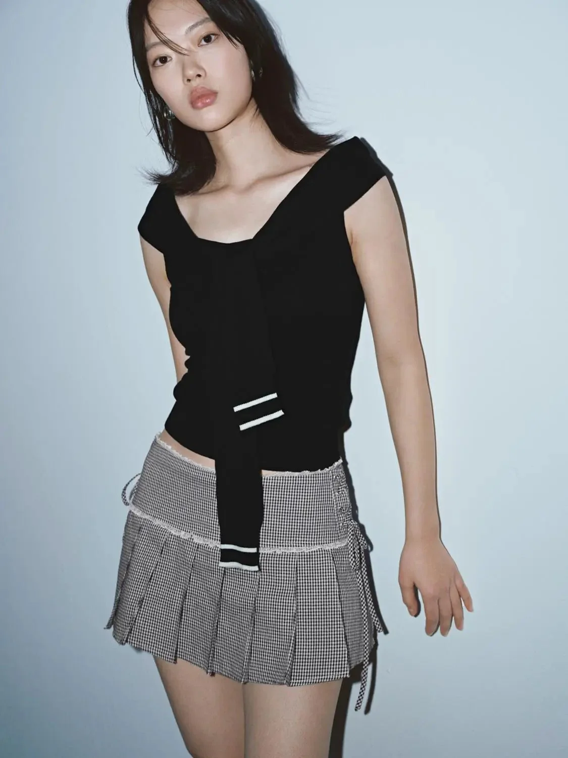17748-tie-front-off-shoulder-knitted-t-shirts-2.webp Tie Front Off Shoulder Knitted T-Shirts