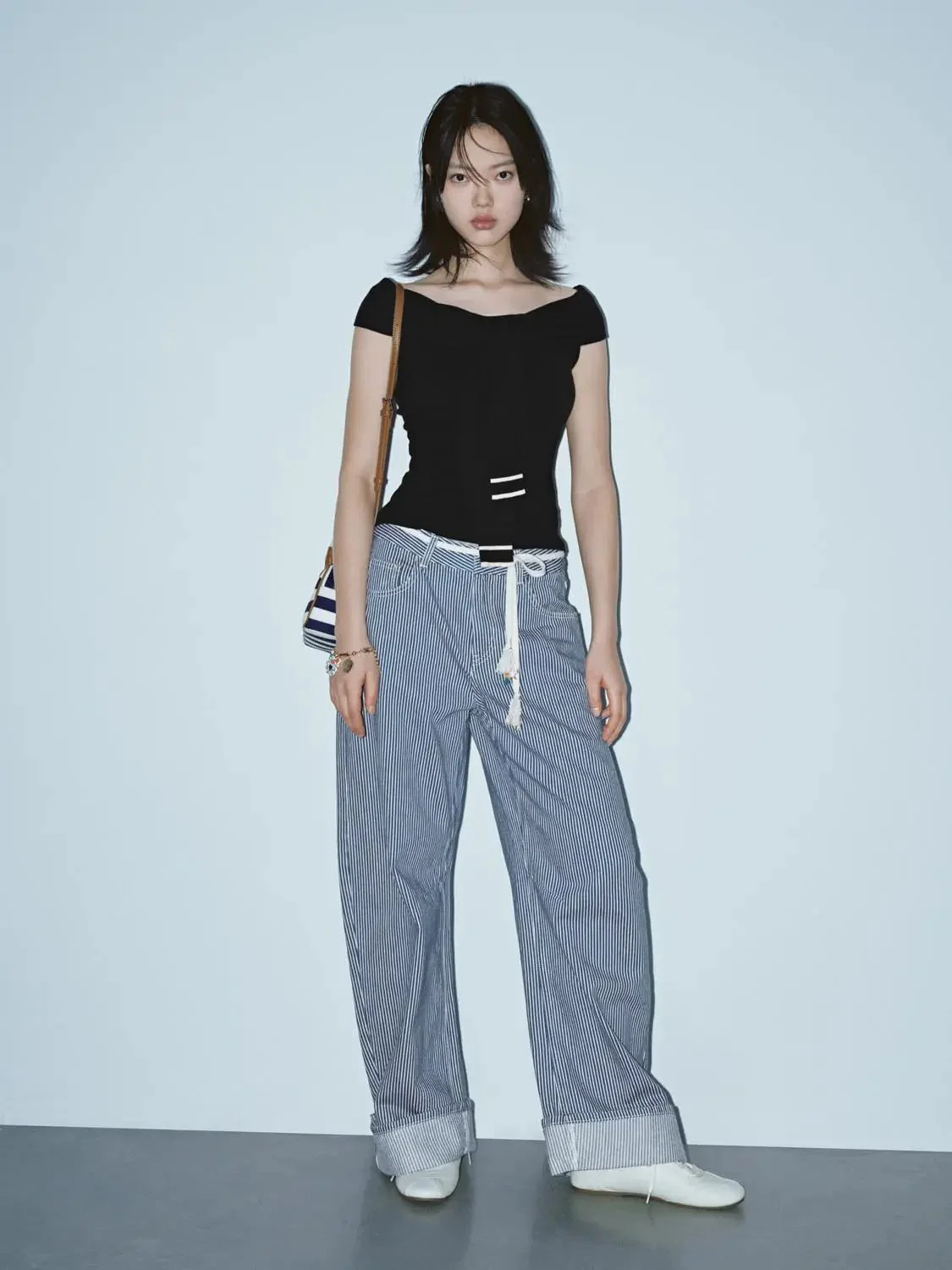 17748-tie-front-off-shoulder-knitted-t-shirts-20.webp Tie Front Off Shoulder Knitted T-Shirts