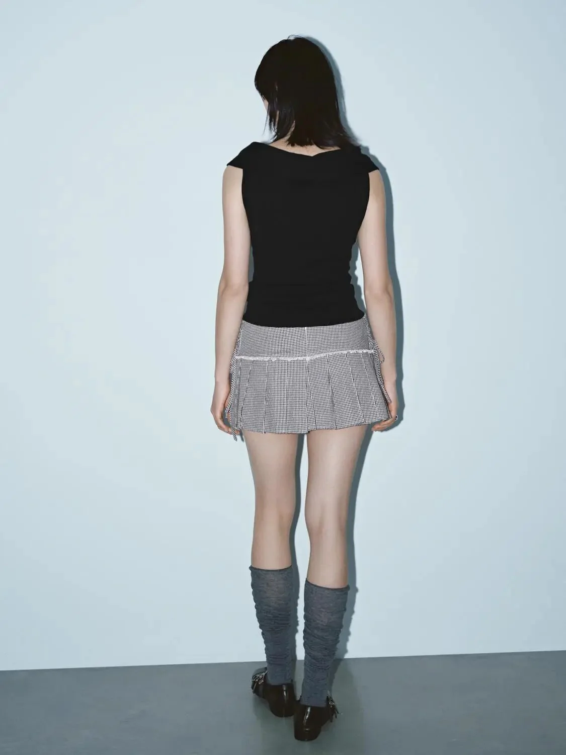 17748-tie-front-off-shoulder-knitted-t-shirts-6.webp Tie Front Off Shoulder Knitted T-Shirts