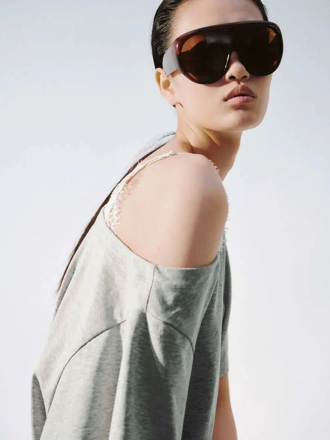 17794-one-shoulder-lace-trim-loose-fit-cotton-lyocell-t-shirt-3.webp One Shoulder Lace Trim Loose Fit Cotton Lyocell T Shirt