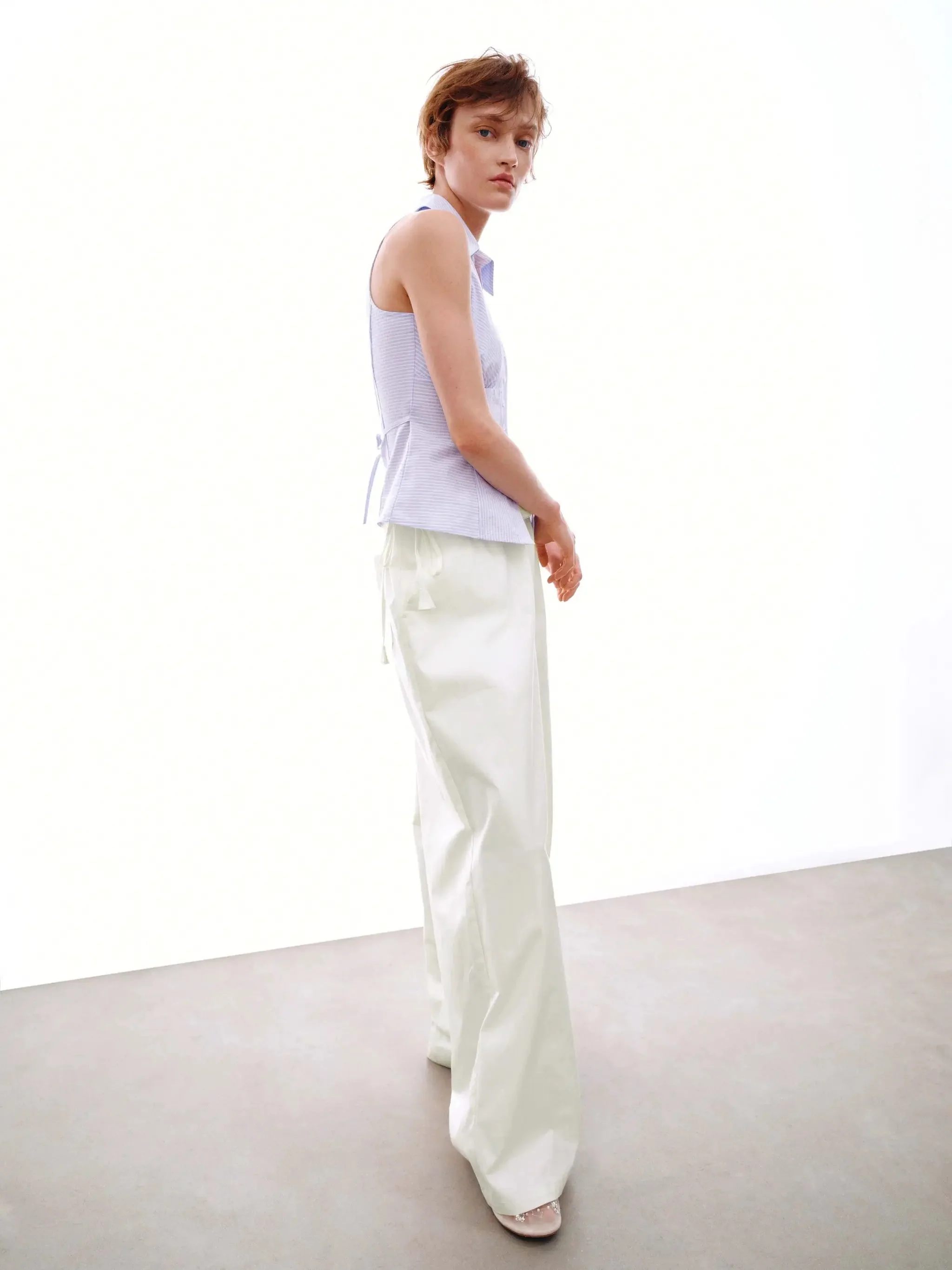 17825-contrast-striped-seamed-skinny-fit-sleeveless-shirts-13.webp Contrast Striped Seamed Skinny Fit Sleeveless Shirts