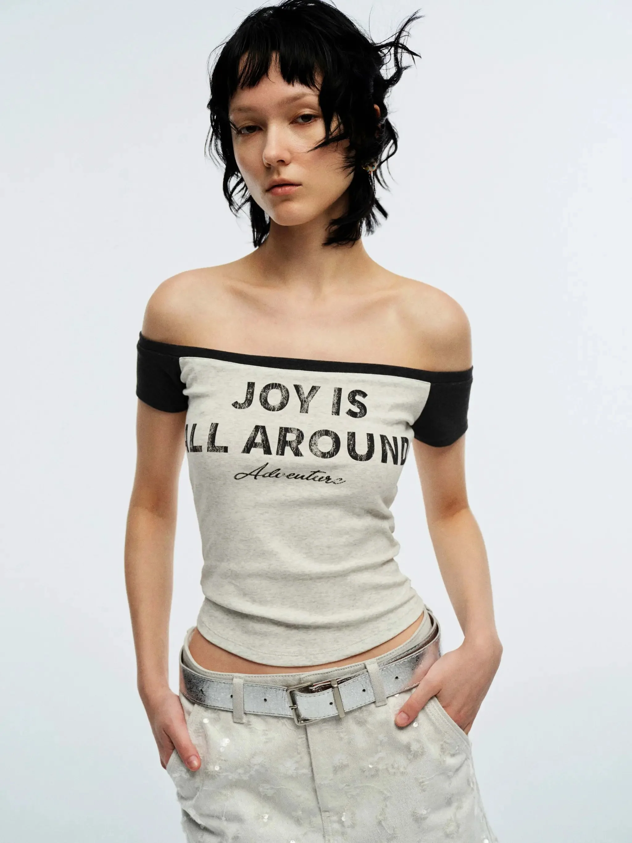 17836-cotton-raglan-sleeve-boat-neck-with-skinny-fit-t-shirts-3.webp Cotton Raglan Sleeve Boat Neck With Skinny-Fit T-Shirts