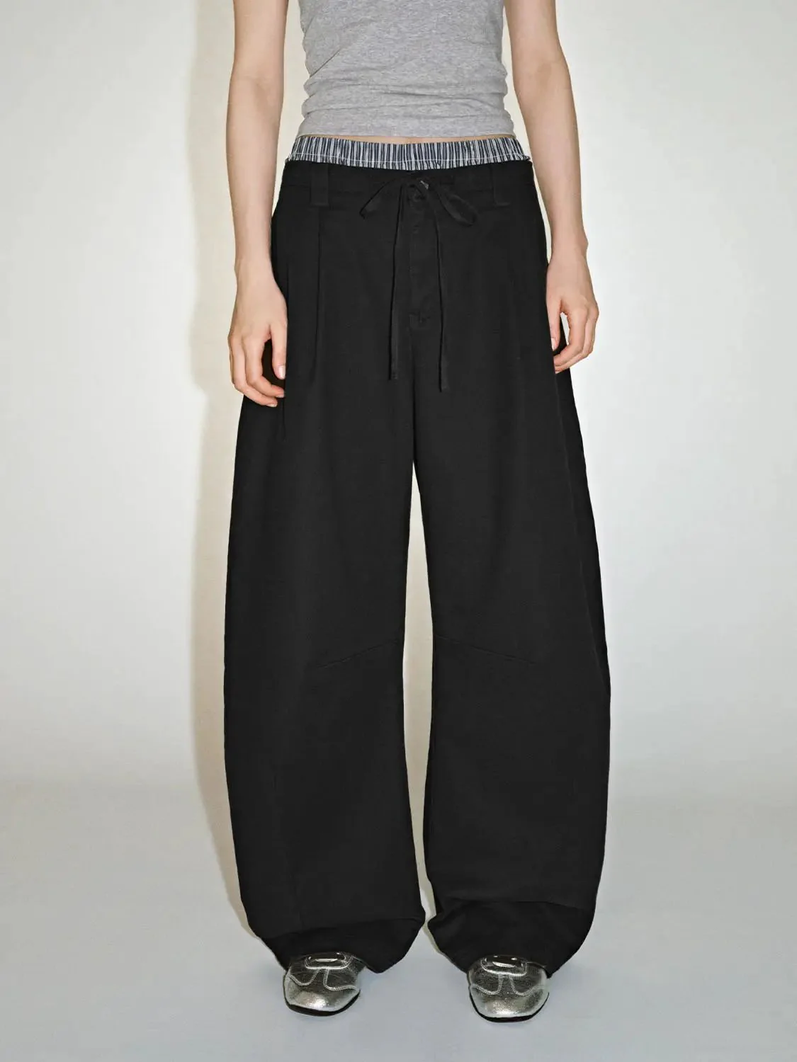 17859-contrast-trim-barrel-leg-pants-9.webp Contrast Trim Barrel Leg Pants