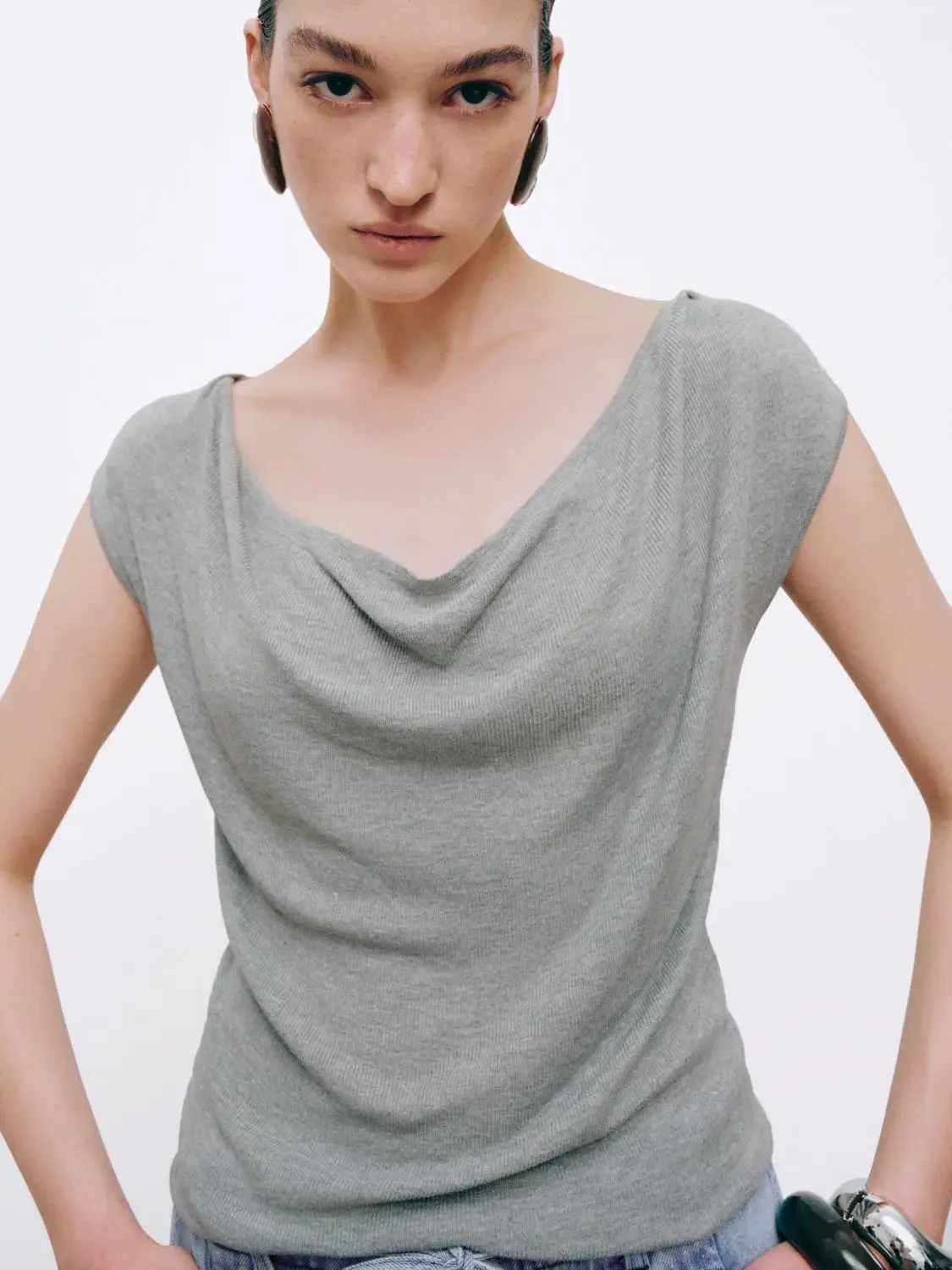 17883-one-shoulder-capped-sleeve-knitted-t-shirts-11.webp One Shoulder Capped Sleeve Knitted T-Shirts