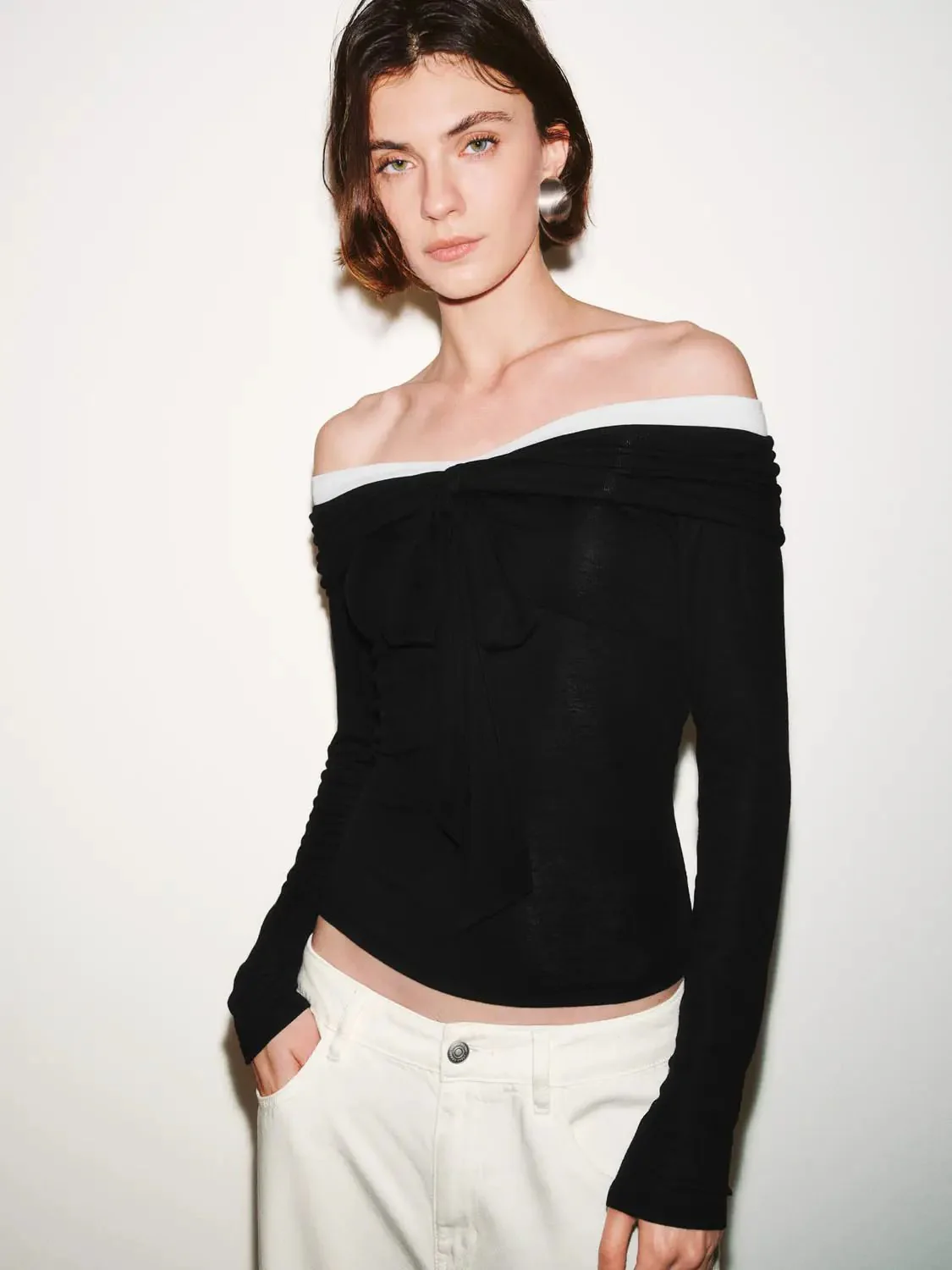 17894-knot-front-off-shoulder-long-sleeve-lyocell-wool-blend-top-2.webp Knot Front Off Shoulder Long Sleeve Lyocell Wool Blend Top