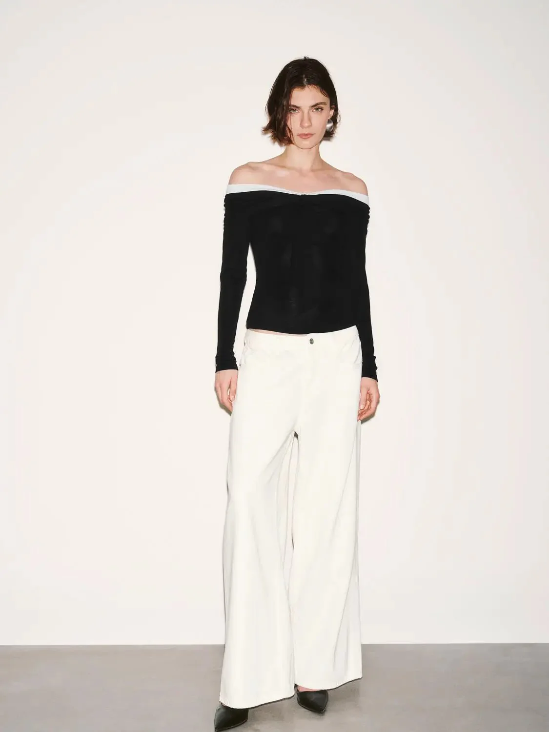 17894-knot-front-off-shoulder-long-sleeve-lyocell-wool-blend-top-4.webp Knot Front Off Shoulder Long Sleeve Lyocell Wool Blend Top