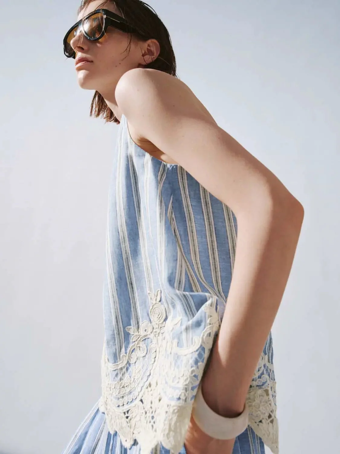 17949-viscose-linen-striped-lace-hem-sleeveless-top-2.webp Viscose Linen Striped Lace Hem Sleeveless Top