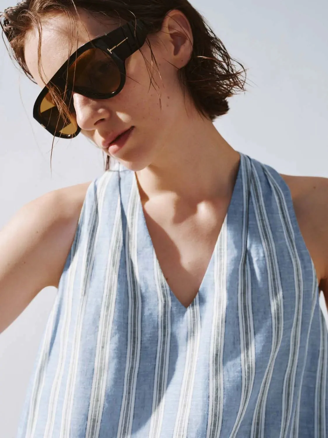 17949-viscose-linen-striped-lace-hem-sleeveless-top-3.webp Viscose Linen Striped Lace Hem Sleeveless Top
