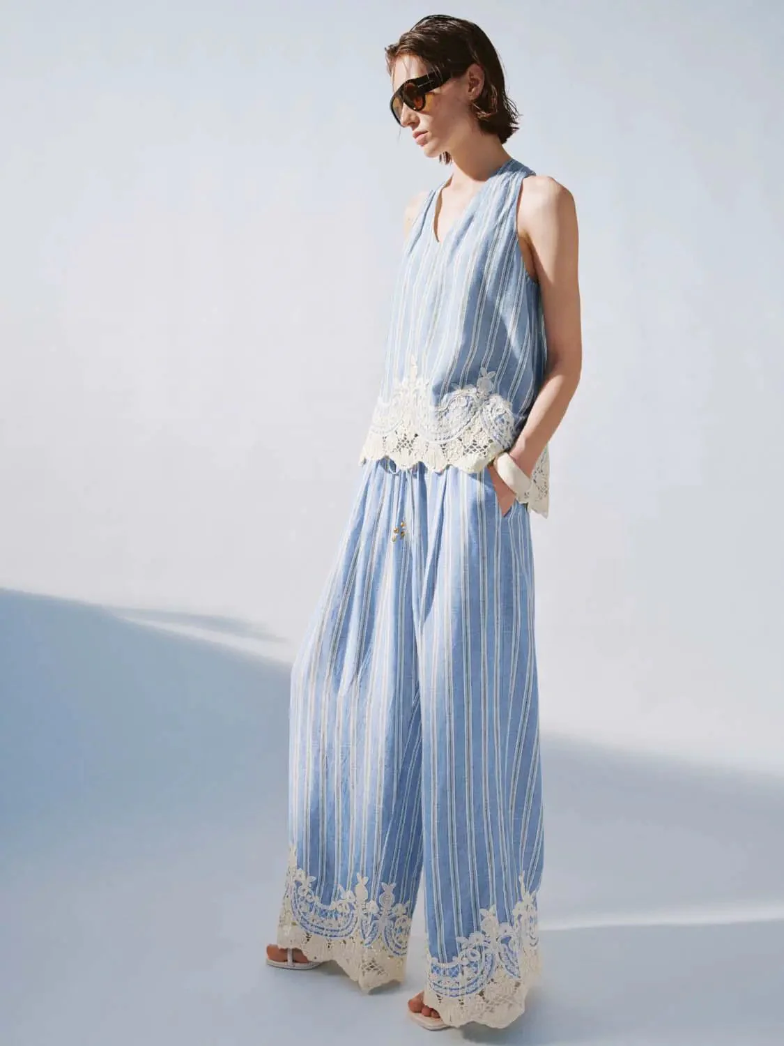 17949-viscose-linen-striped-lace-hem-sleeveless-top-5.webp Viscose Linen Striped Lace Hem Sleeveless Top