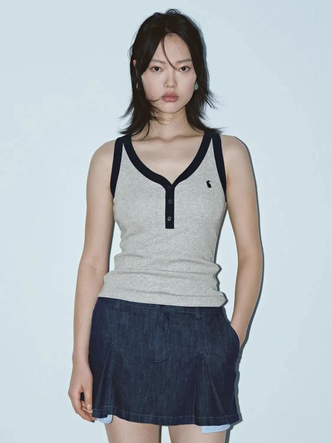 18075-contrast-trim-classic-cotton-stretch-tank-top-1.webp Contrast Trim Classic Cotton Stretch Tank Top
